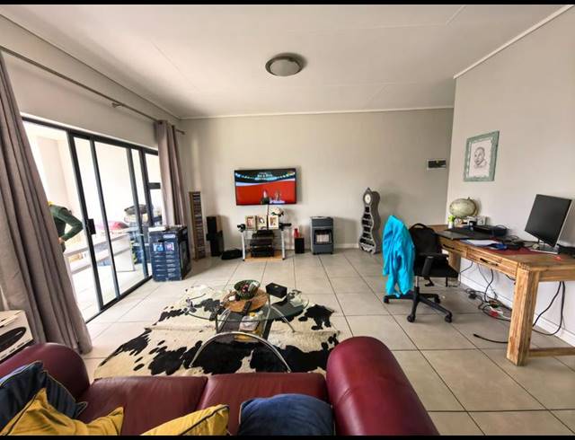 2 BEDROOM APARTMENT FOR SALE IN MODDERFONTEIN
